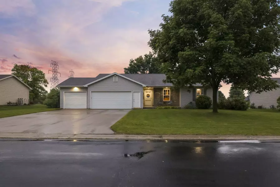 W5355 LINDEN HILL DR, Appleton, WI 54915
