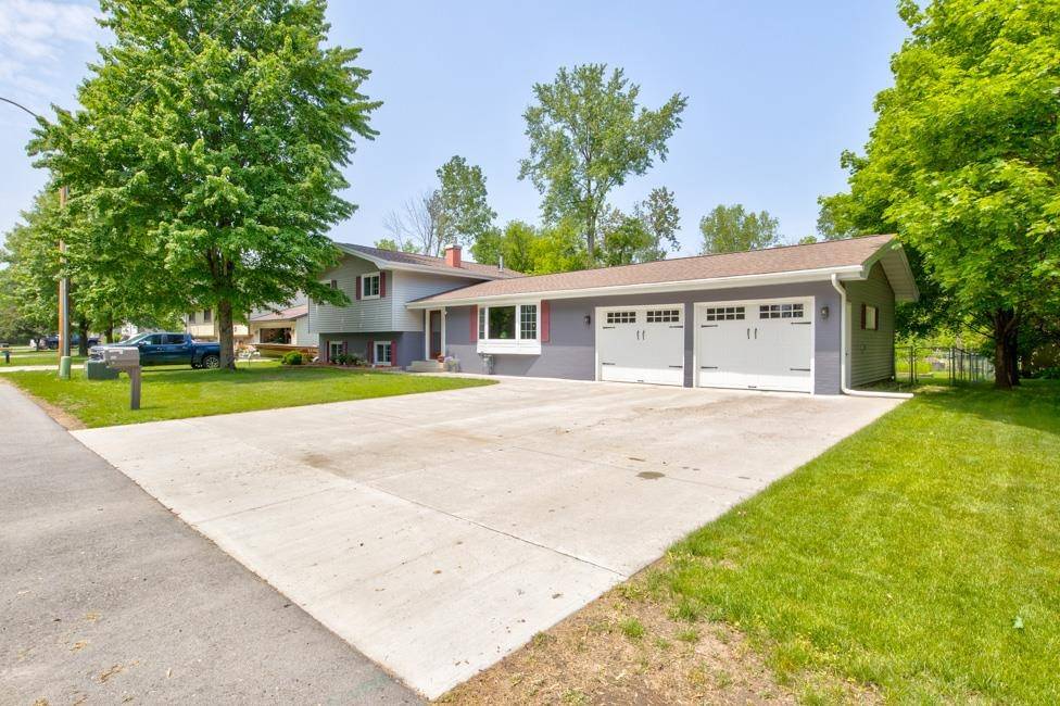 1410 EDWIN ST, Marinette, WI 54143