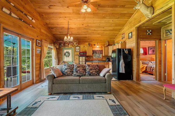 Armstrong Creek, WI 54103,720 MOONLIGHT LN