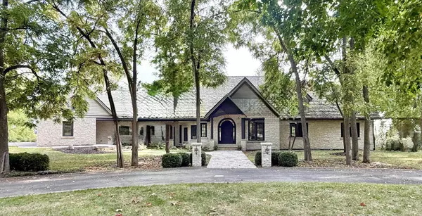 De Pere, WI 54115,3379 LOST DAUPHIN RD