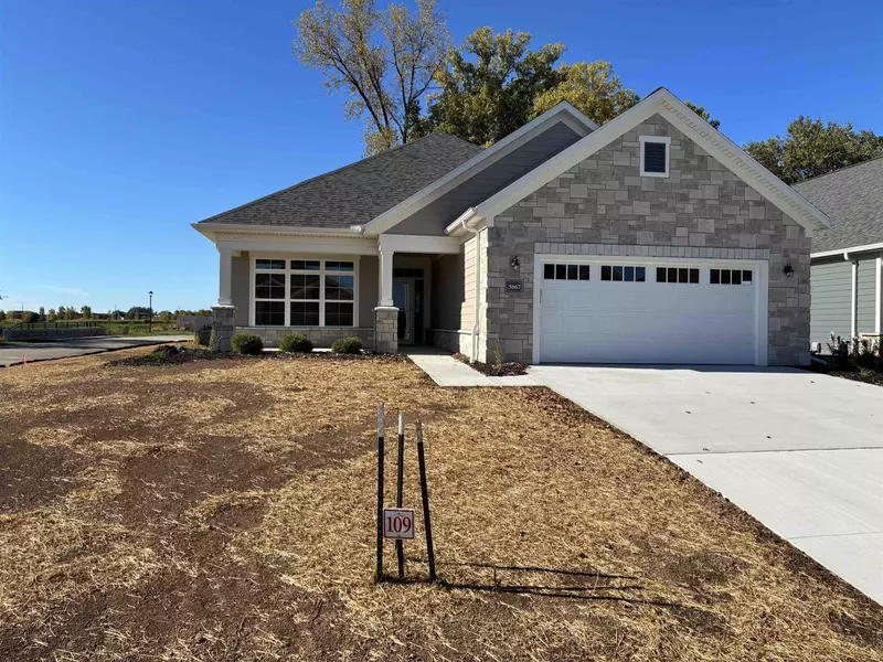 5667 N KESTREL CIR, Appleton, WI 54913