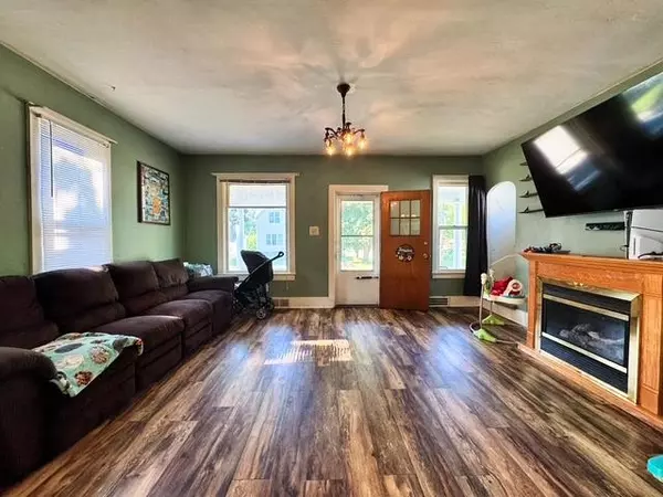 Menominee, MI 49858,809 13TH AVE