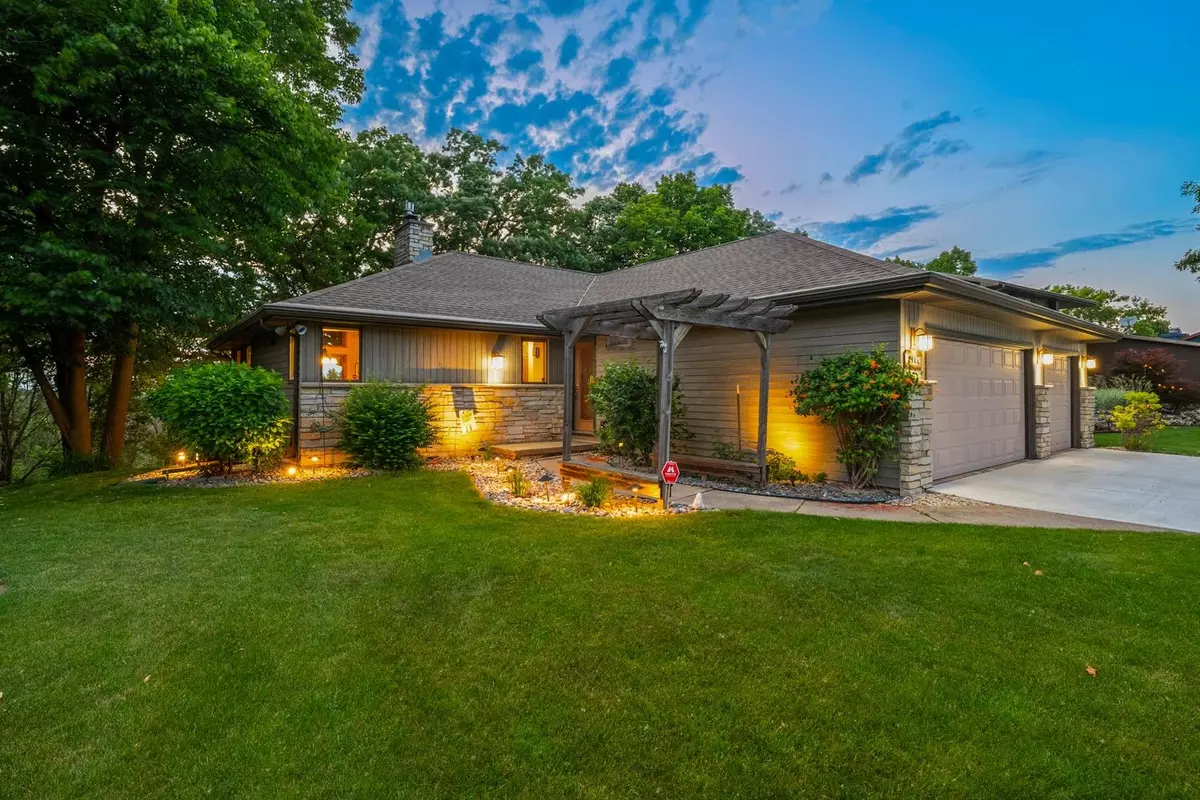 Green Bay, WI 54311-7303,2905 BAY SETTLEMENT RD