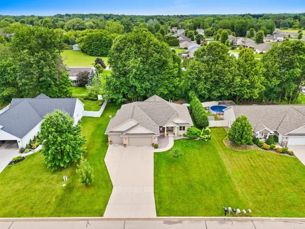 Suamico, WI 54313,2114 NORTH GATE RD