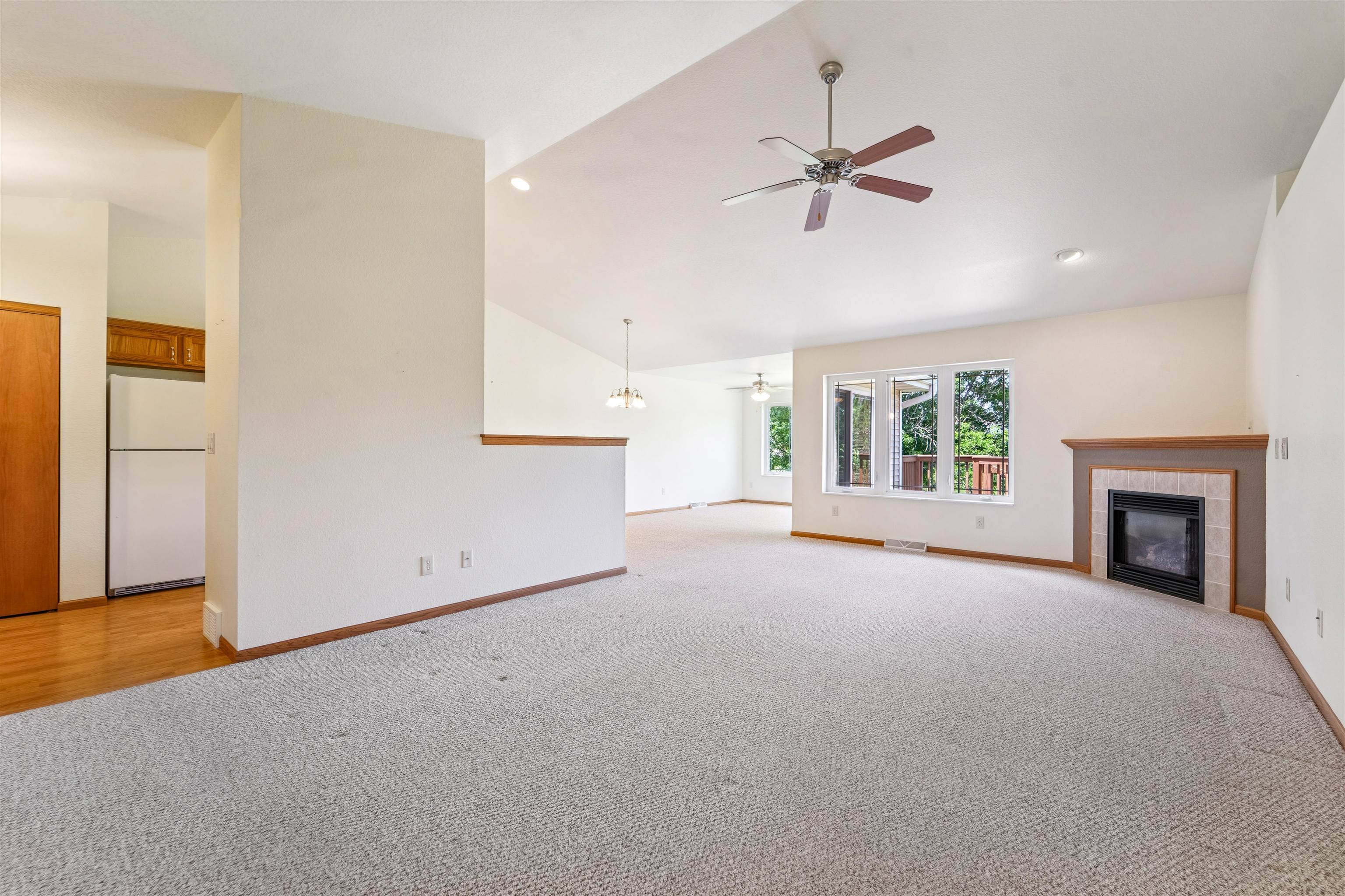 Fond Du Lac, WI 54935,90 STONE CASTLE DR