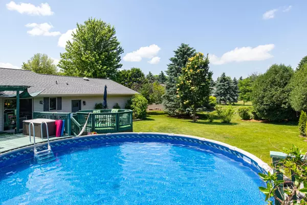 Greenville, WI 54942,W6710 GREENRIDGE DR