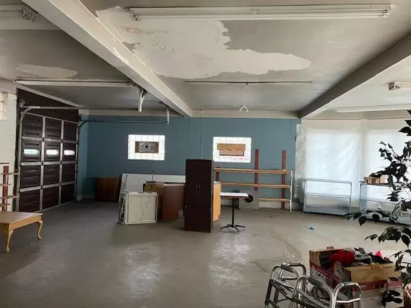 Clintonville, WI 54929-1524,27 W 12TH ST