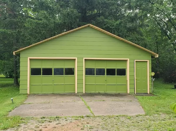 Iola, WI 54945,470 E STATE ST
