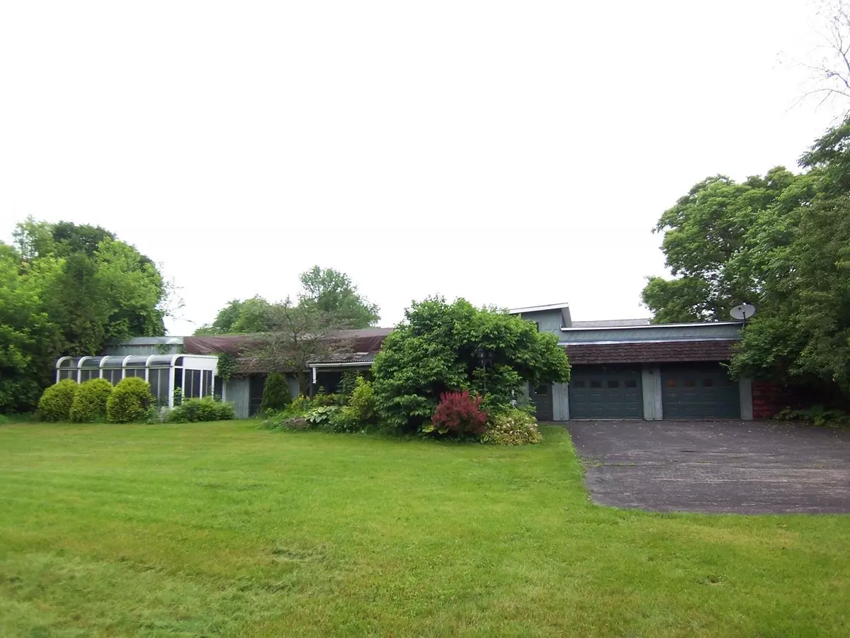 Oconto, WI 54153-1920,111 LINDSEY AVE