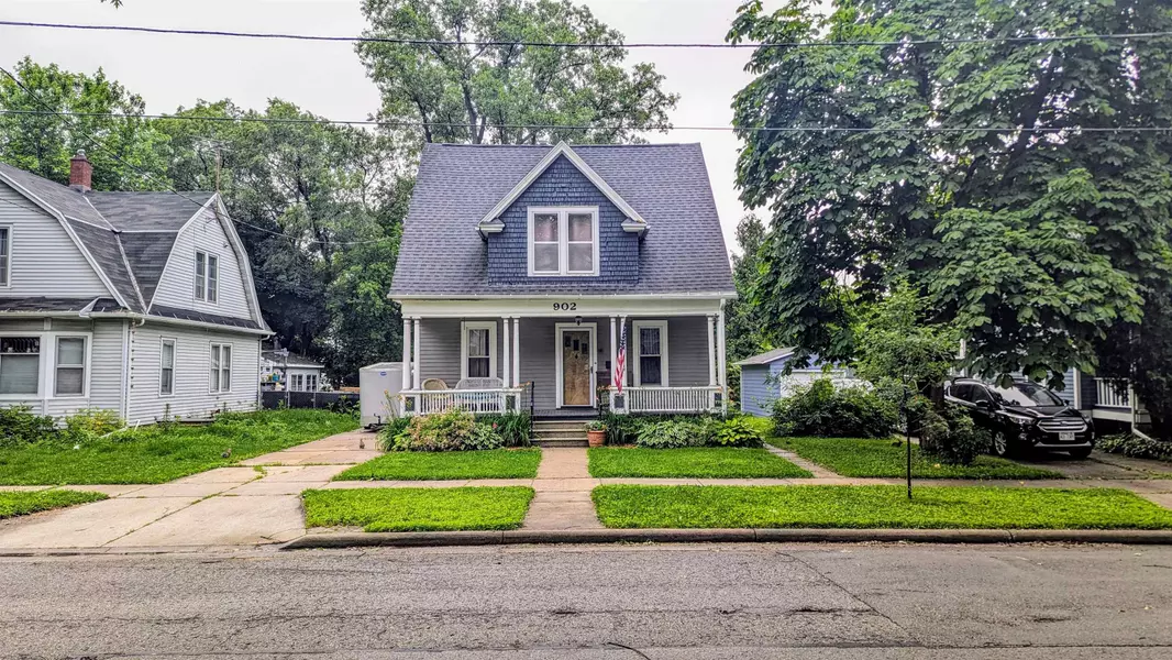 902 N HARRIMAN ST, Appleton, WI 54911