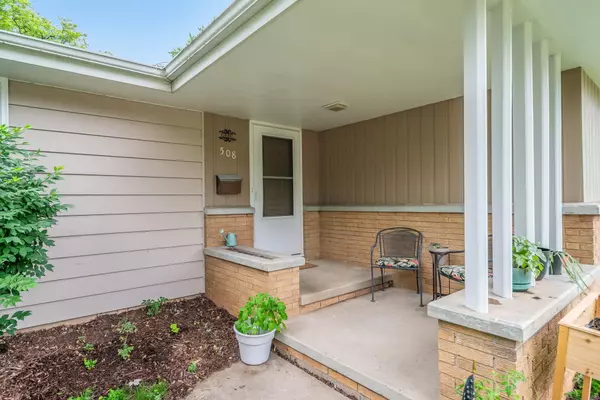 Appleton, WI 54911,508 W PERSHING ST