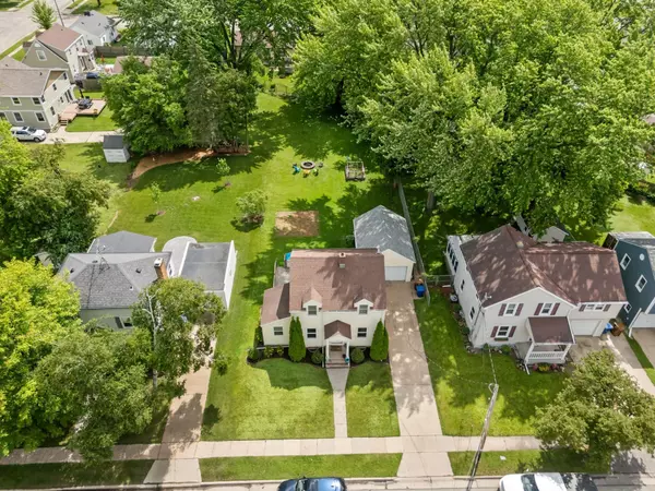 Menasha, WI 54952,617 LONDON ST