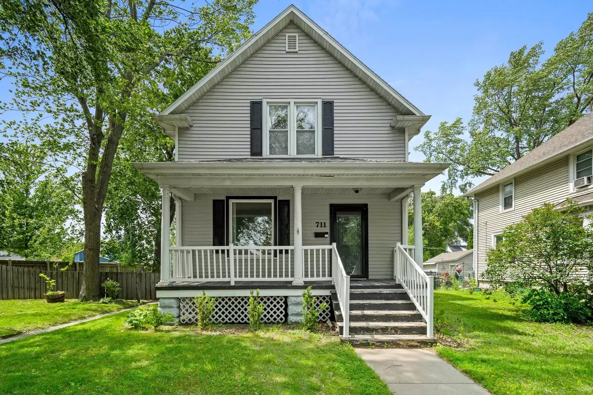 Green Bay, WI 54303,711 LINCOLN ST