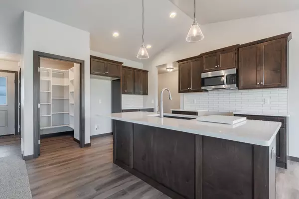 Hortonville, WI 54944,711 WILDWIND DR