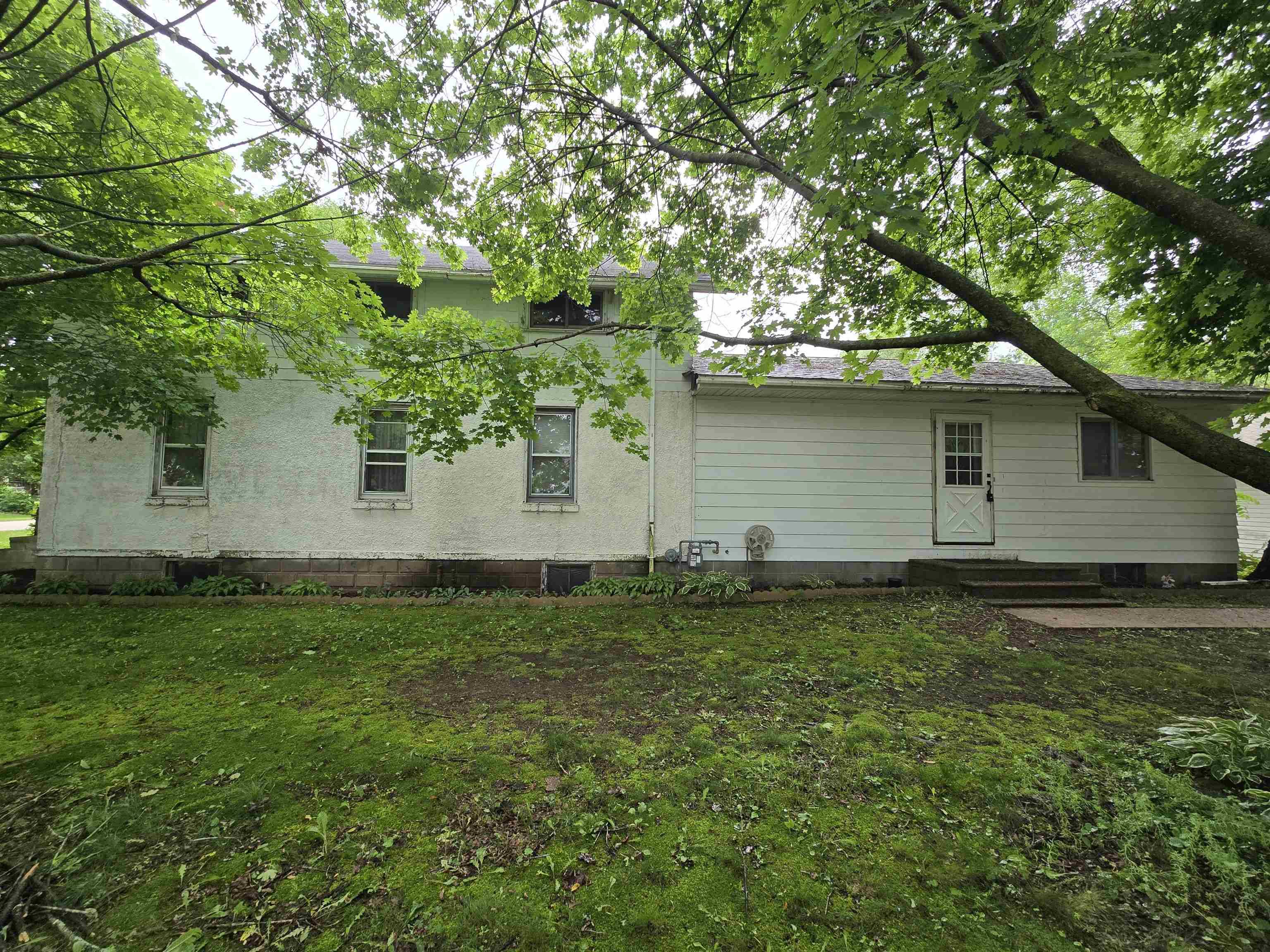 305 E CHESTER ST, Plainfield, WI 54966