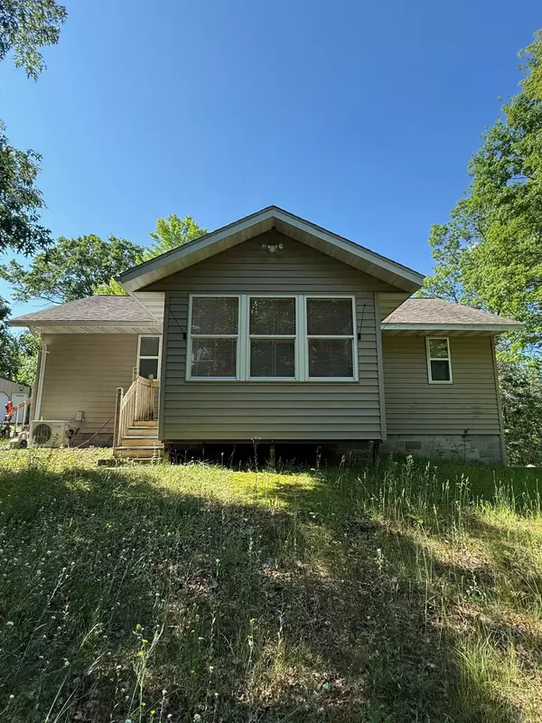 Crivitz, WI 54114,W11216 DEER LAKE RD