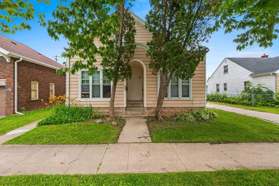205 S OAKLAND ST, Green Bay, WI 54303