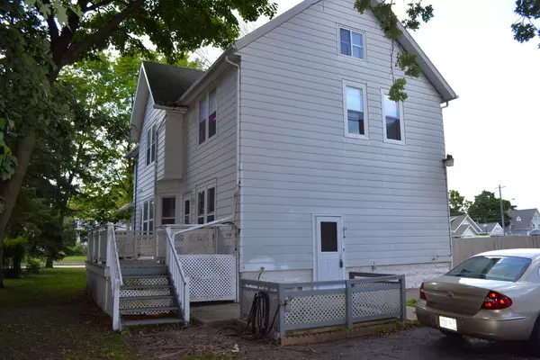 Oshkosh, WI 54901-2939,1310 JACKSON ST