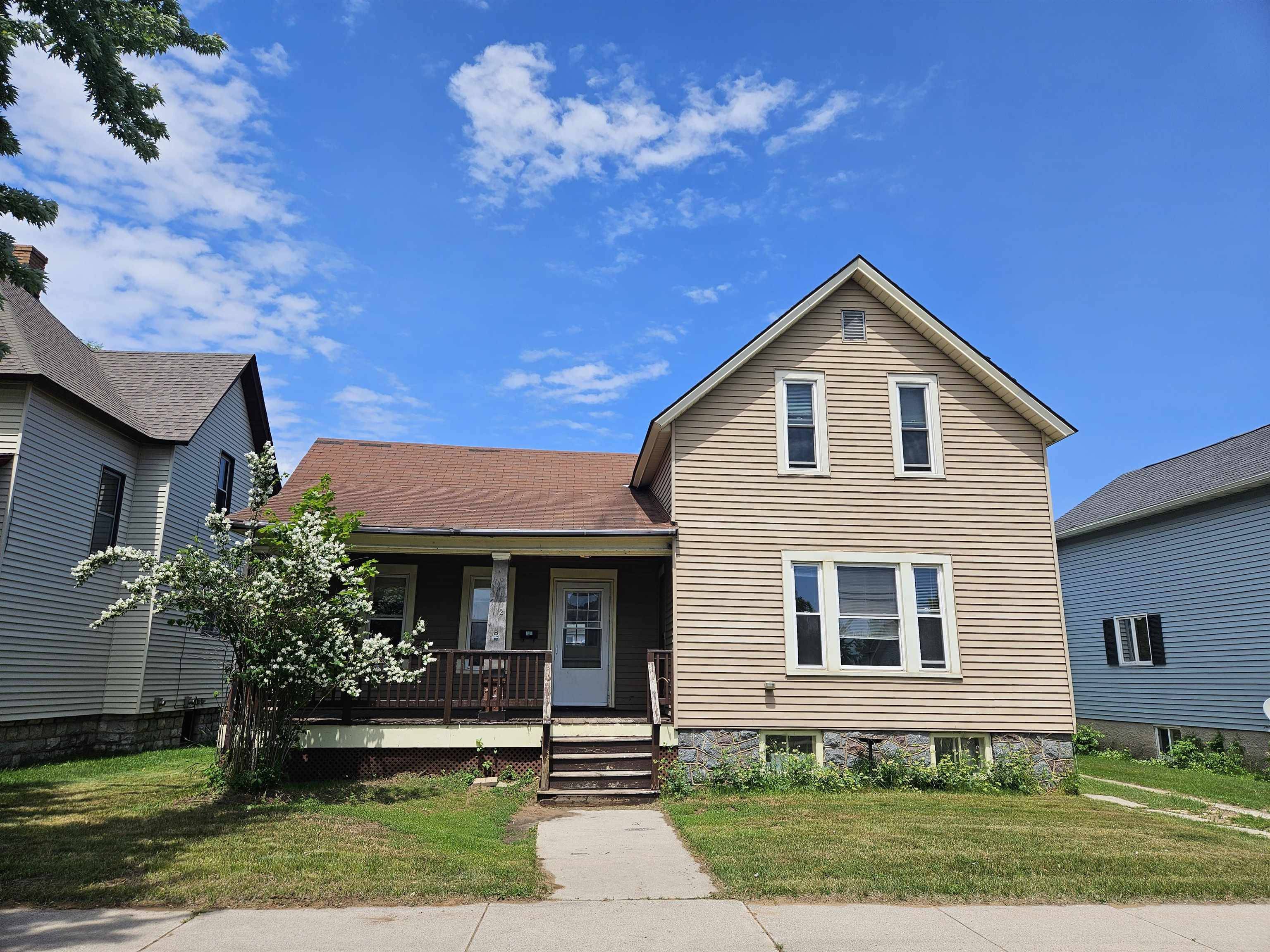 712 TERRACE AVE, Marinette, WI 54143
