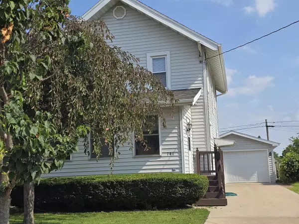 Neenah, WI 54956,141 DOUGLAS ST
