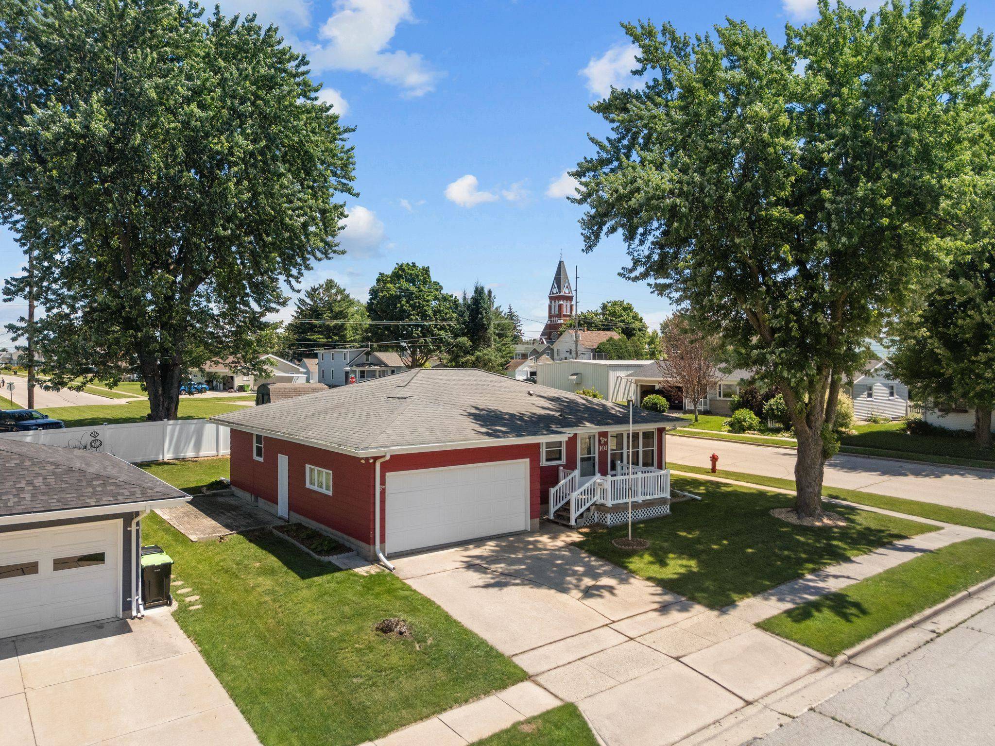 Waupun, WI 53963,101 ACKERMAN AVE