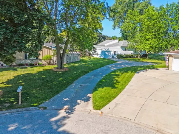 Green Bay, WI 54304,981 RASMUSSEN PL