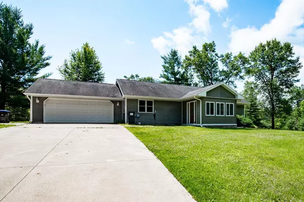 W6531 WOODS RD, Shawano, WI 54166