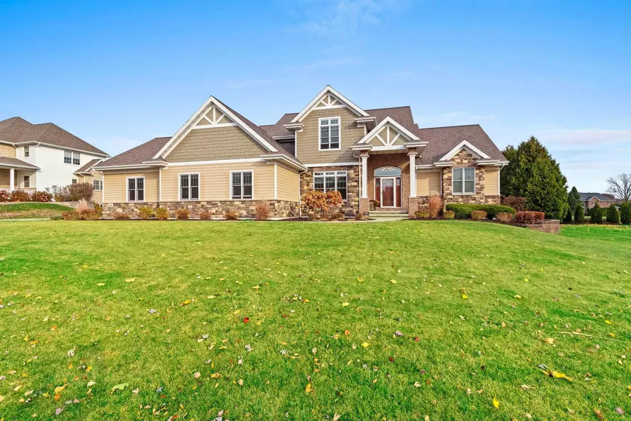 1336 S SEDONA CIR, Oneida, WI 54155