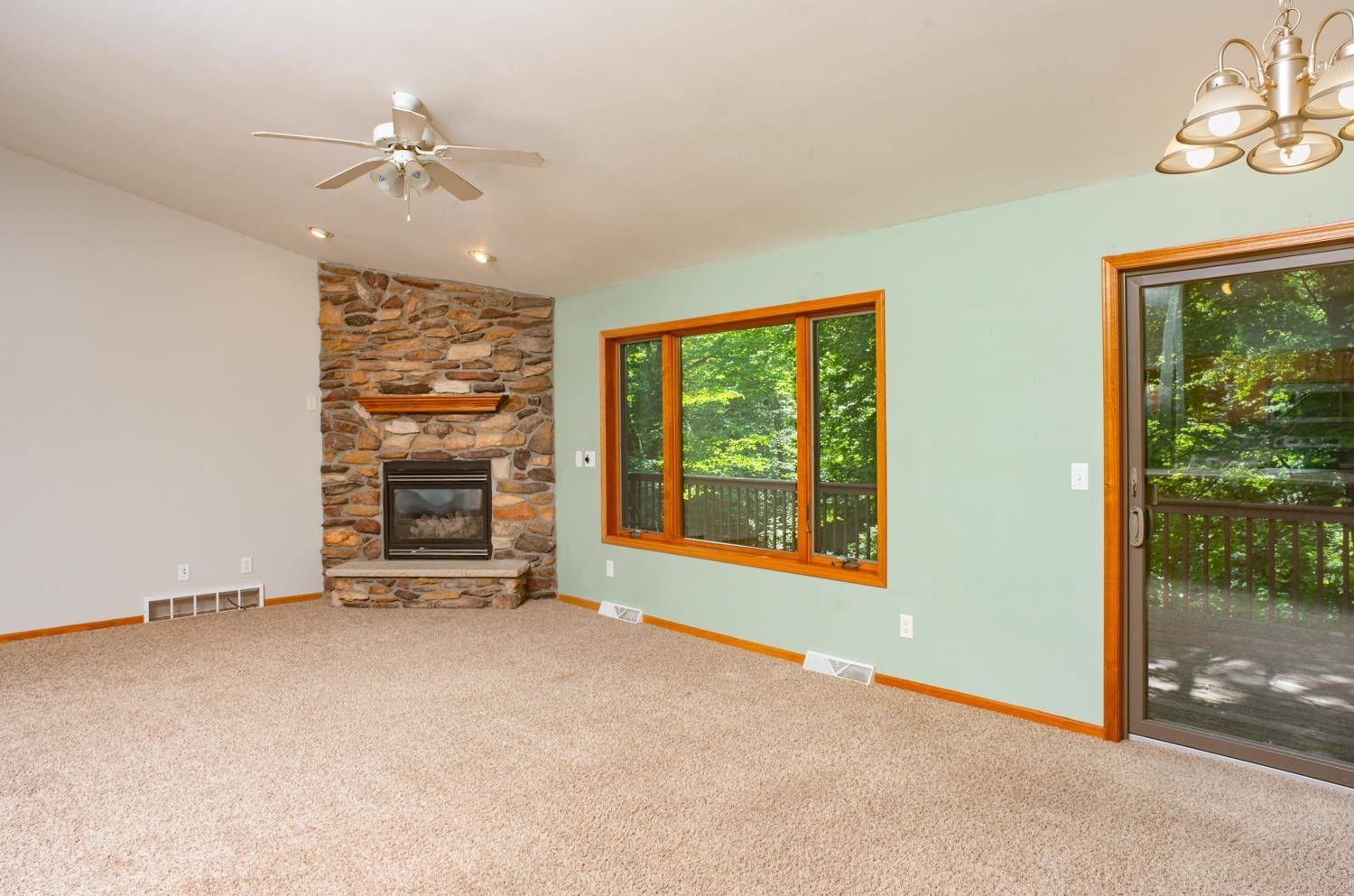 Wautoma, WI 54982,W8330 ROYAL OAKS DR