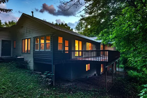 Wautoma, WI 54982,W8330 ROYAL OAKS DR