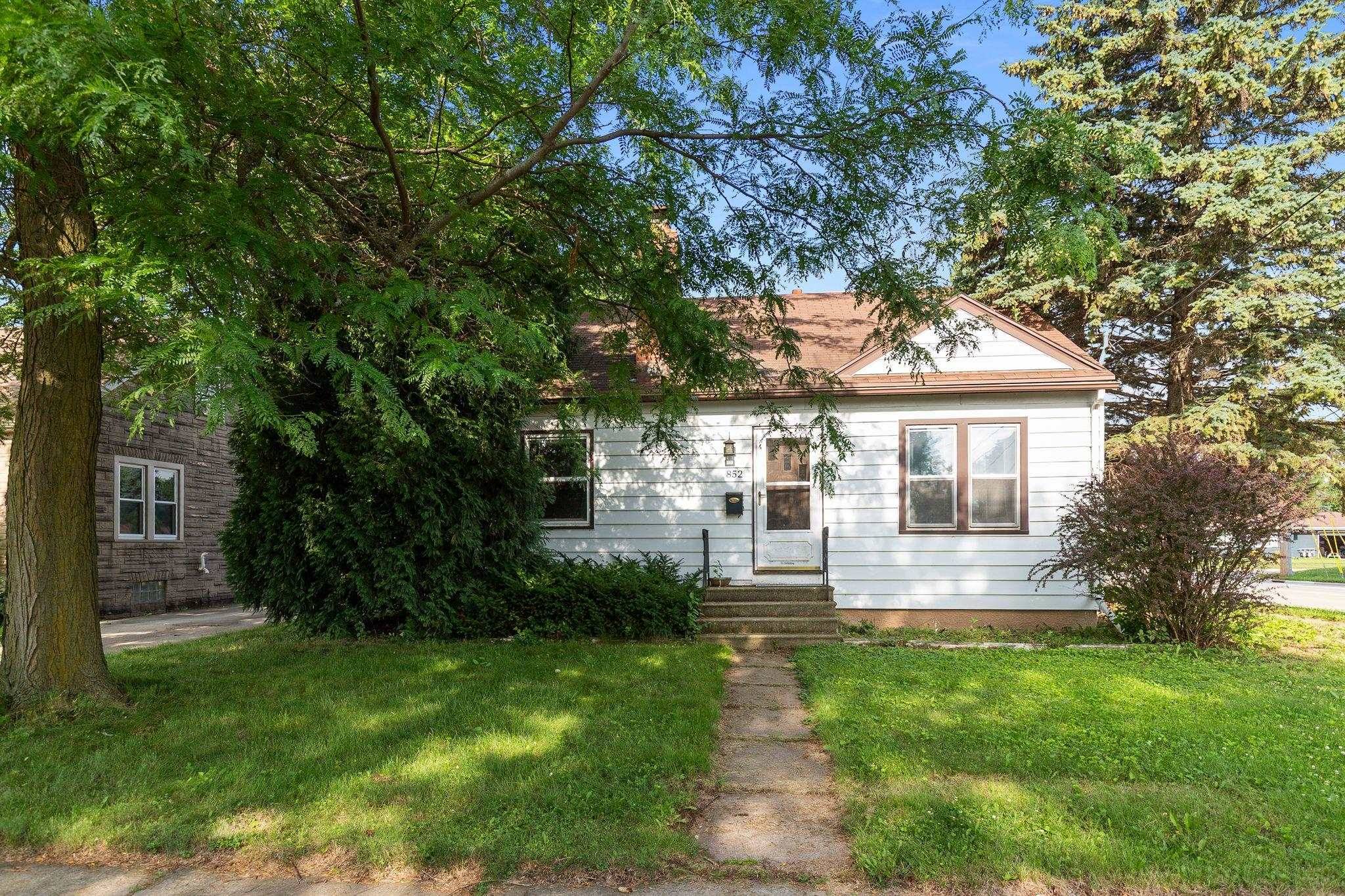 852 MANITOWOC ST, Menasha, WI 54952