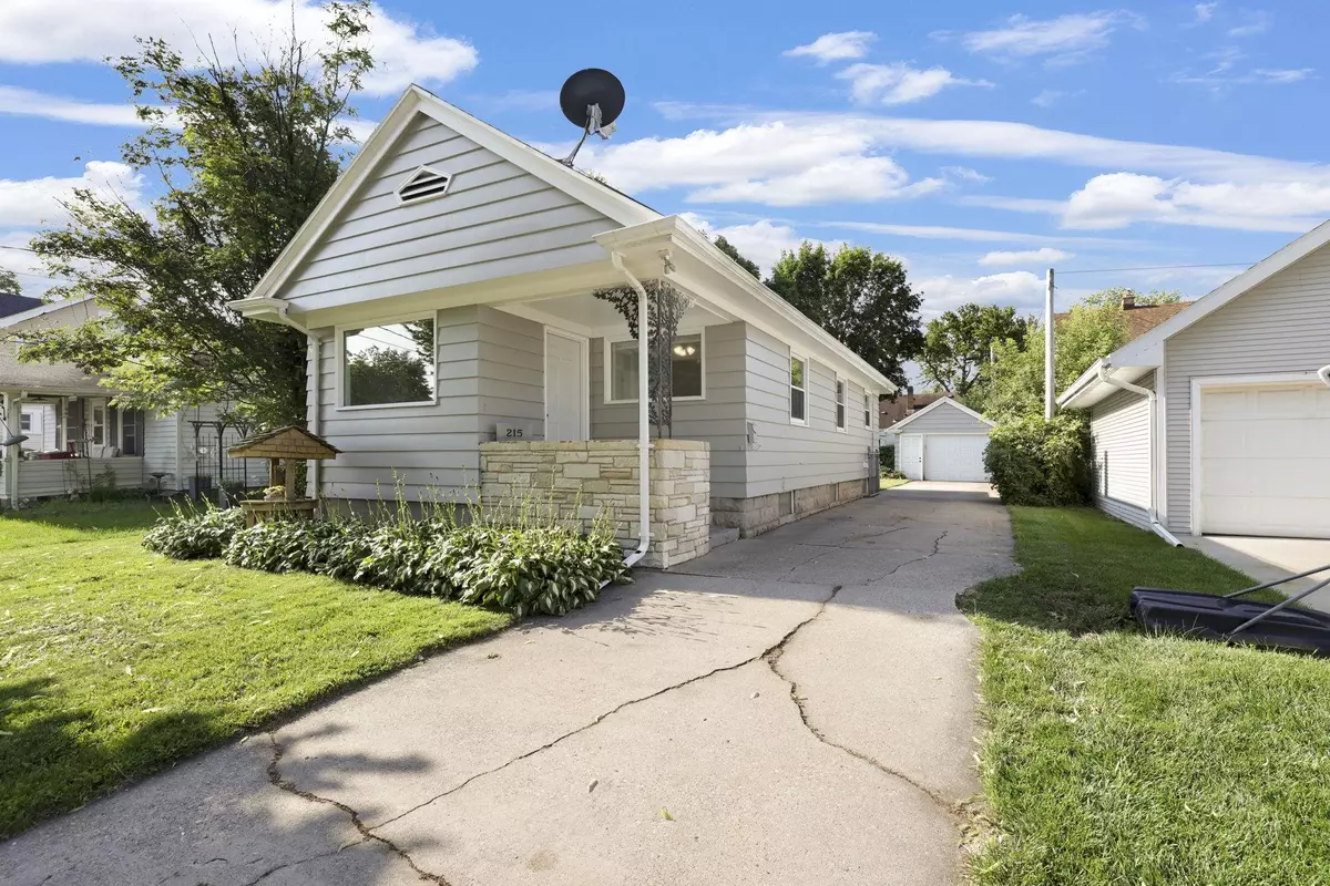Appleton, WI 54911,215 E SPRING ST