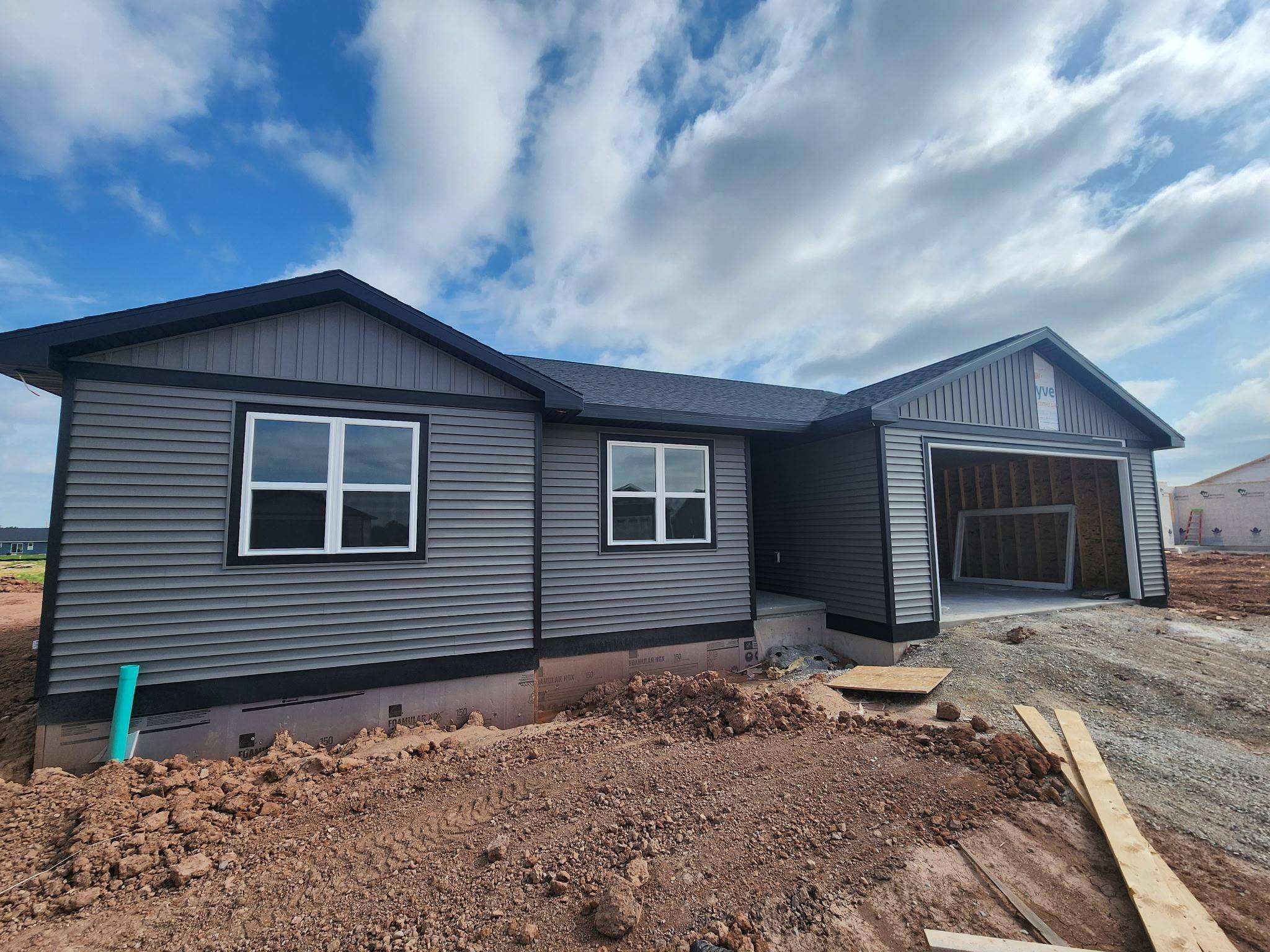 2050 WHITE DOVE LN, Kaukauna, WI 54130
