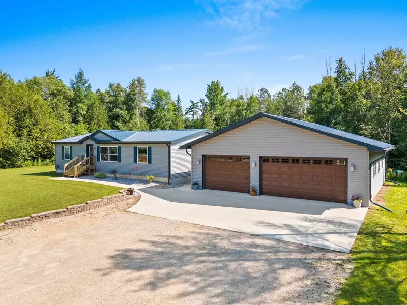 N10374 PETERSON RD, Wausaukee, WI 54177