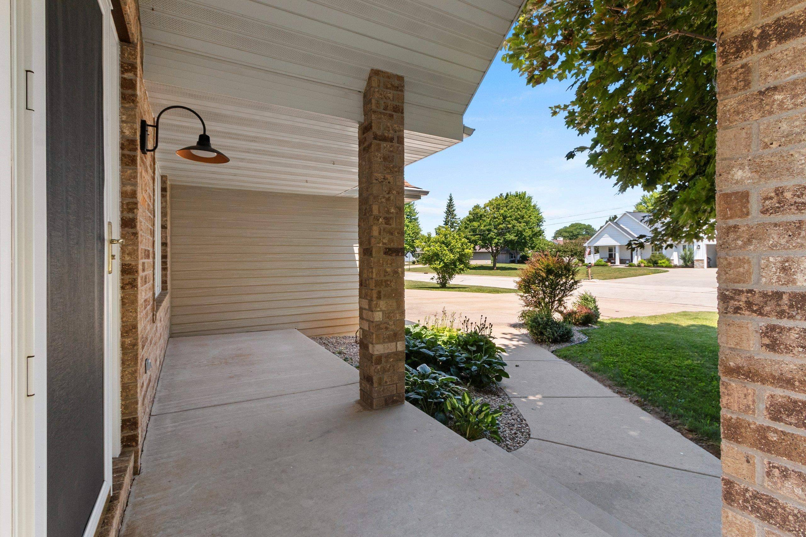 Green Bay, WI 54311-6251,1584 VAN RD
