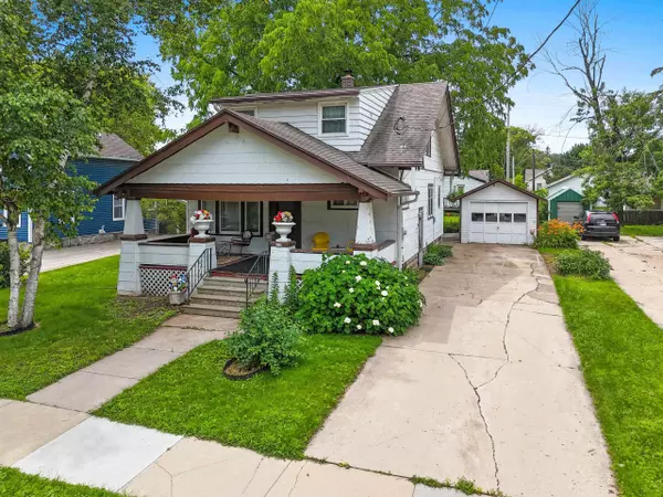 Appleton, WI 54911,215 N STATE ST