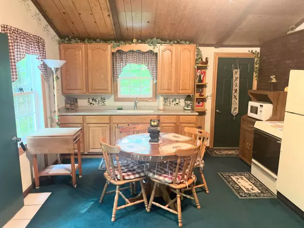 Lakewood, WI 54138,16970 GREEN ACRES LN