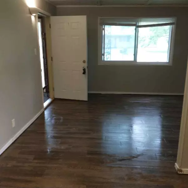Seymour, WI 54165,673 W FACTORY ST