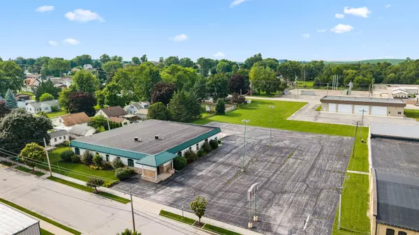 New Holstein, WI 53061,1828 PARK AVE