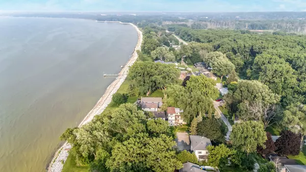 Green Bay, WI 54302,2161 LAKESIDE PL