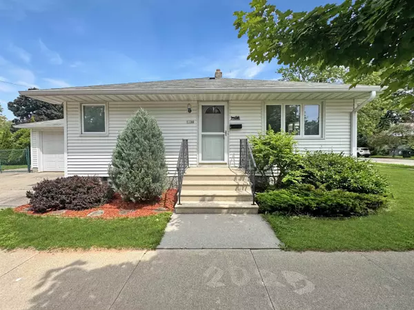 1200 9TH ST, Menominee, MI 49858