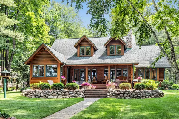 N1523 SPRING GLEN CT, Keshena, WI 54135-9318