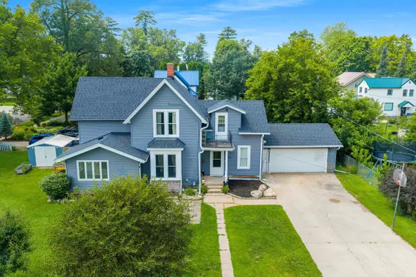305 N LAFAYETTE ST, Shawano, WI 54166