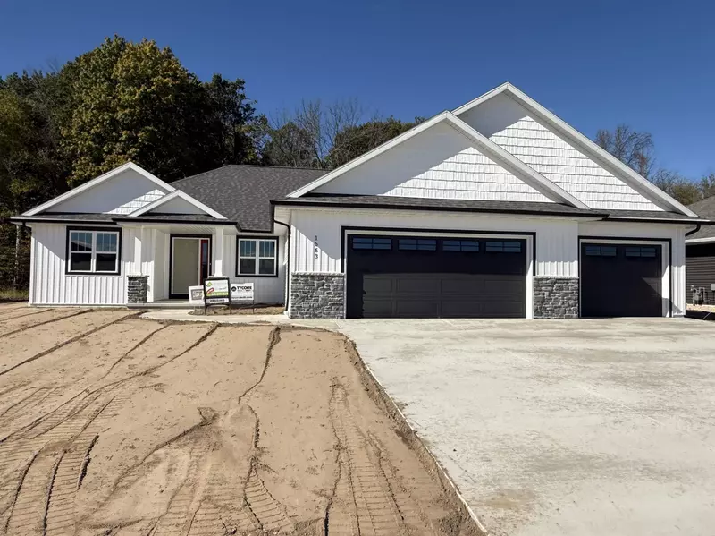 1663 BETTY JEAN LN, Green Bay, WI 54313-0000