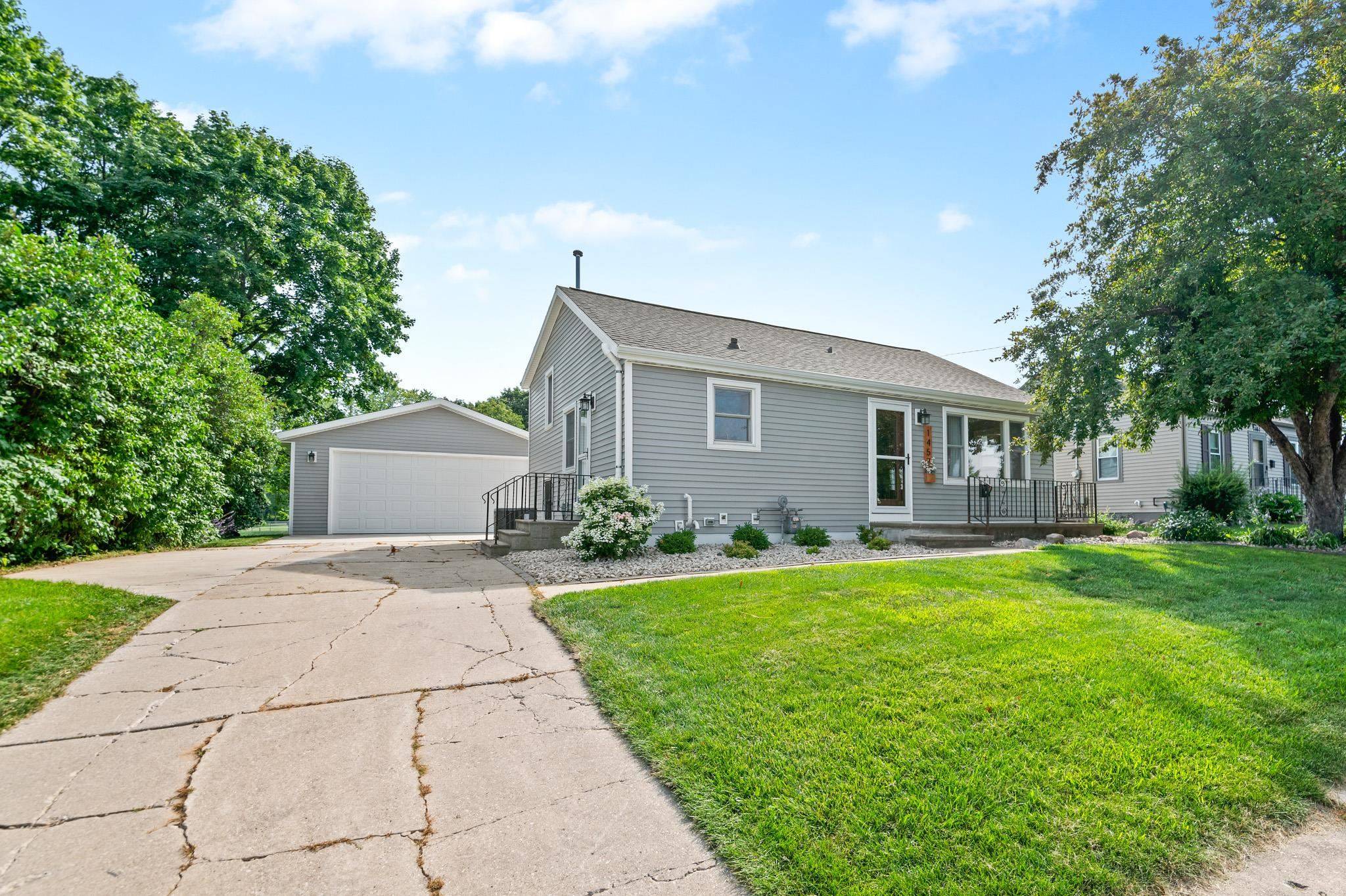 Green Bay, WI 54304-2246,1457 SHIRLEY ST
