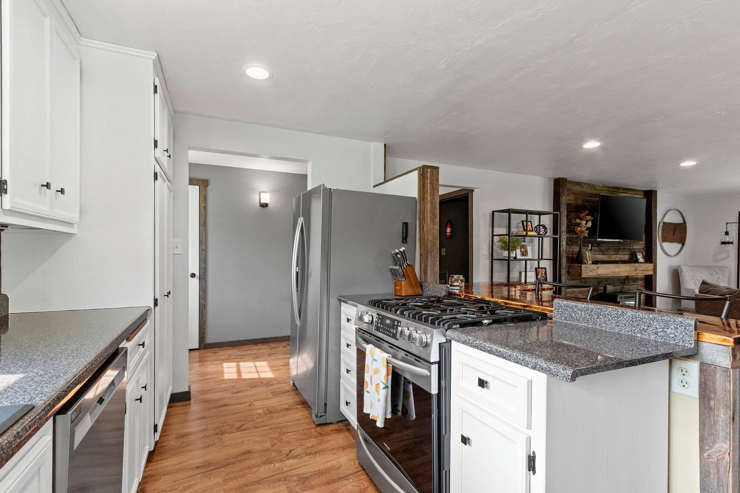 Suamico, WI 54173,3053 BIRCH RD