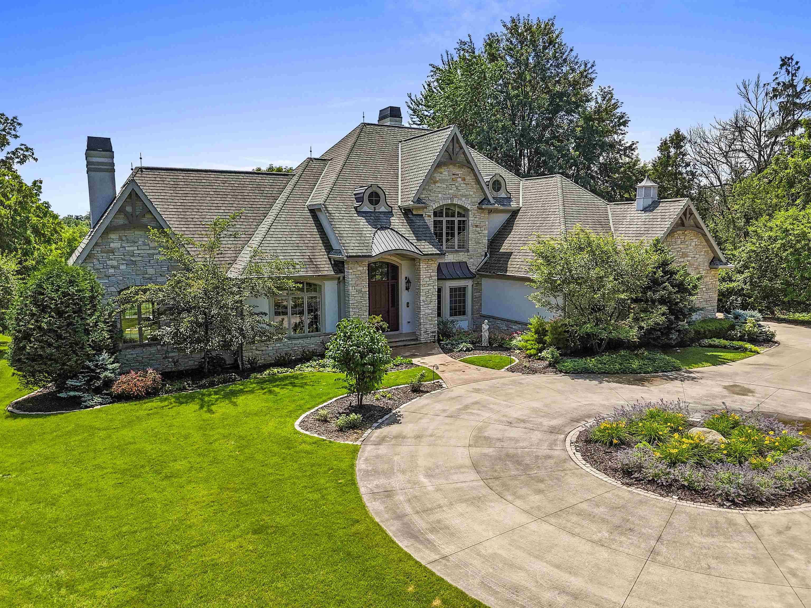 1233 W CEDAR ST, Appleton, WI 54914