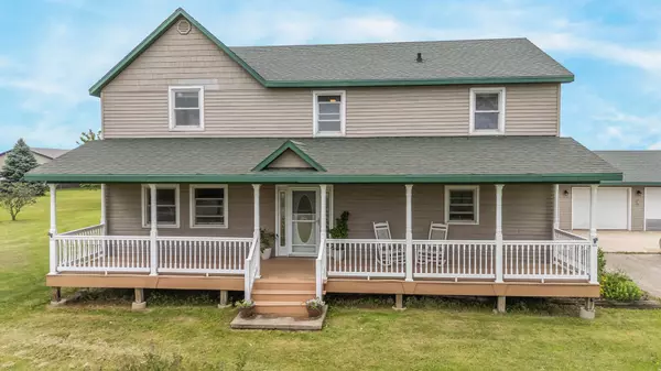 3342 COUNTY RD G, Neenah, WI 54956