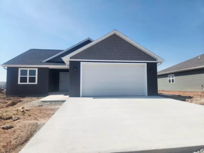 1043 MADI CT, Menasha, WI 54952