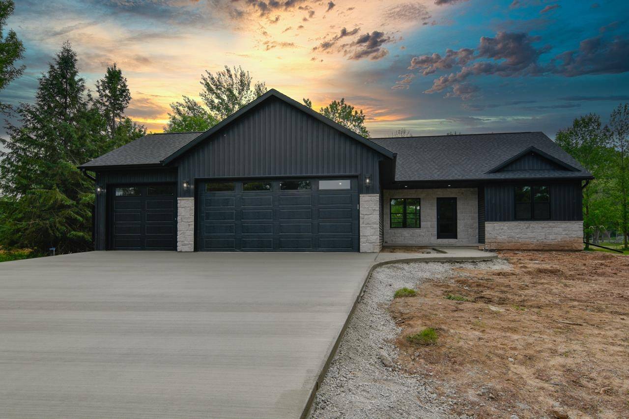 N4775 LARGO LN, Krakow, WI 37541